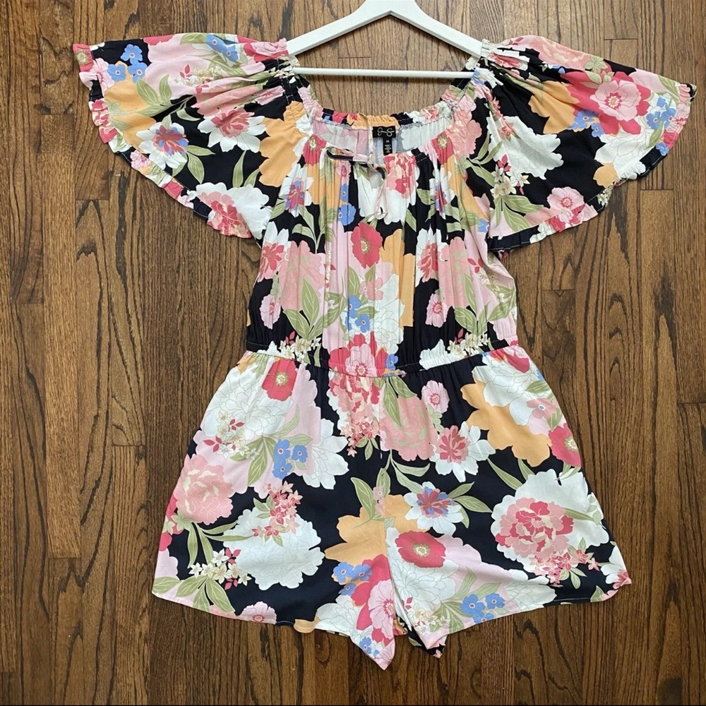 Jessica Simpson Shorts romper‎ jumpsuit Size 1X  Floral Blooms in the bay NWOT